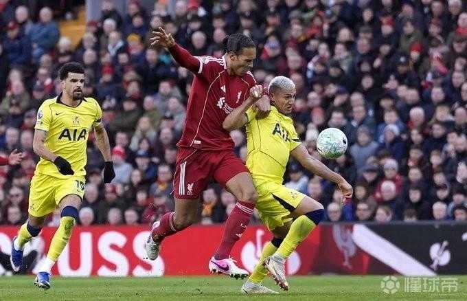 安菲尔德的遗憾一夜,领先优势瞬间蒸发;红军锋后双线困境何时破解 体育新闻 安菲尔德的遗憾一夜,领先优势瞬间蒸发;红军锋后双线困境何时破解 体育新闻 安菲尔德的遗憾一夜,领先优势瞬间蒸发;红军锋后双线困境何时破解 体育新闻