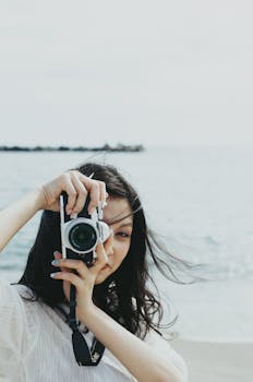  中东局势动荡，铝价显著攀升；霍尔木兹海峡受阻，全球供应面临挑战。 股票财经