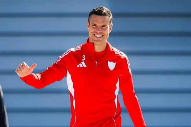  西甲球员合同解析：阿斯皮利奎塔续约条款与未来规划指南 体育新闻 西甲球员合同解析：阿斯皮利奎塔续约条款与未来规划指南 体育新闻 西甲球员合同解析：阿斯皮利奎塔续约条款与未来规划指南 体育新闻