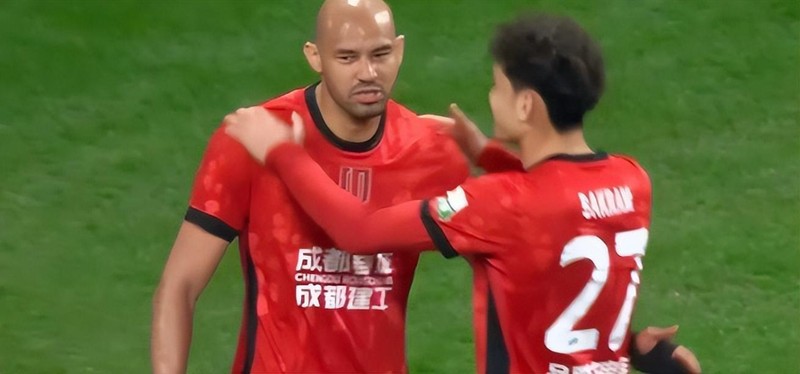  技术解码：替补奇兵拜合拉木的战术价值与成长路径 体育新闻 技术解码：替补奇兵拜合拉木的战术价值与成长路径 体育新闻